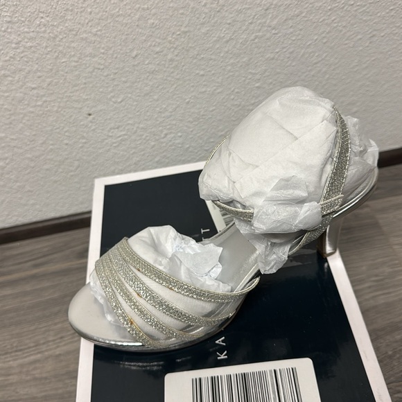 Karen Scott Darla Dress Sandals - Picture 5 of 7